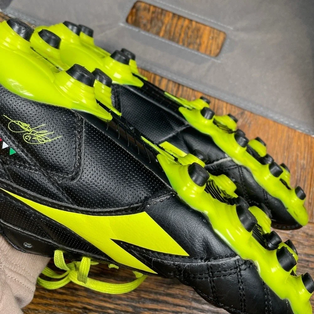 Diadora Soccer Cleats Mens size‎ 6 Black Yellow Leather Athletic Shoes